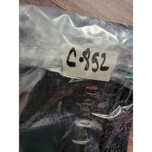 ATHLETA WOMENS SIZE XS BE FREE NICKERS CROPPED LEGGINGS PANTS EUC 983260 - Picture 9 of 9